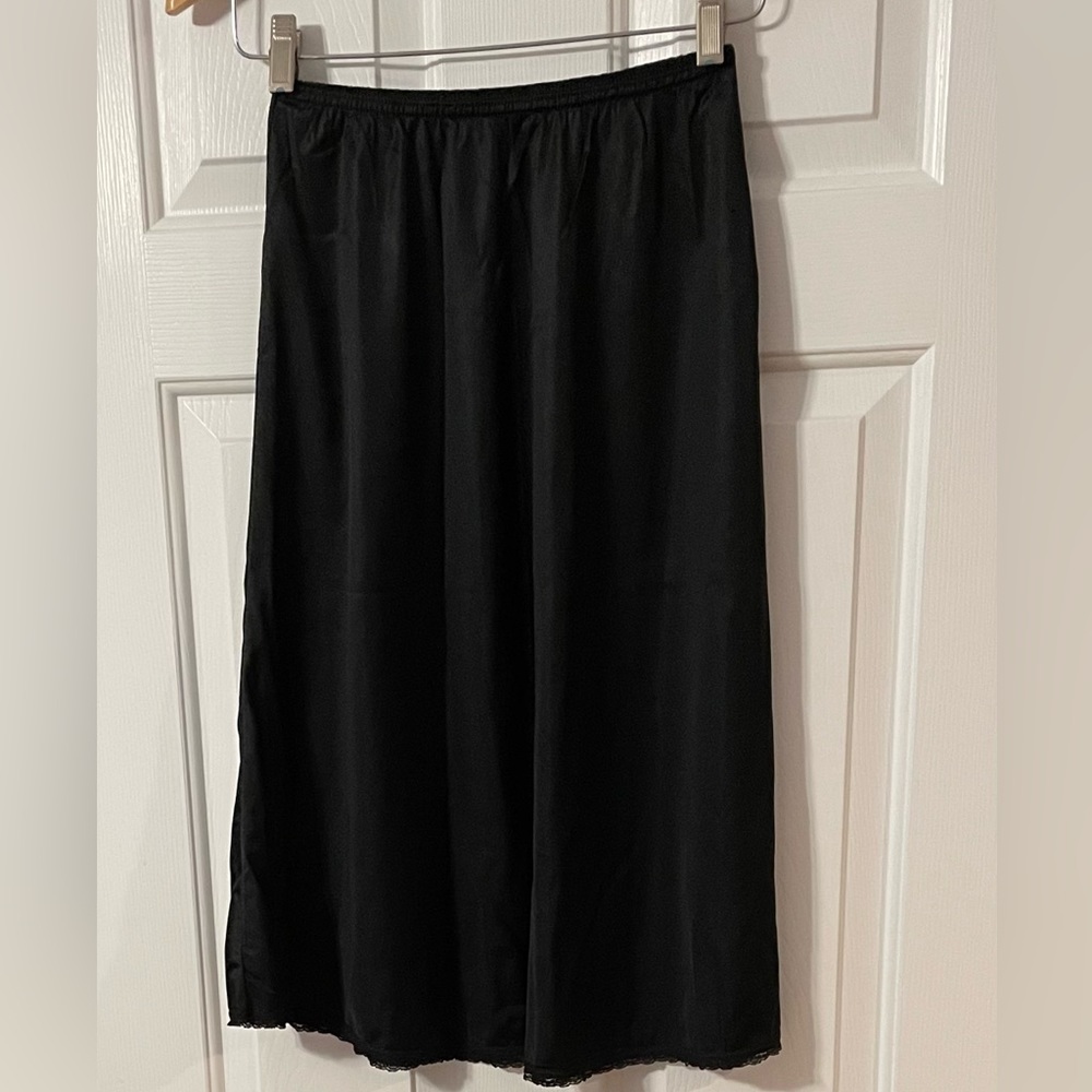 Vintage Half Slip Black